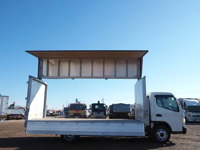 三菱 キャンター 2PG-FEBS0(2WD)の写真14