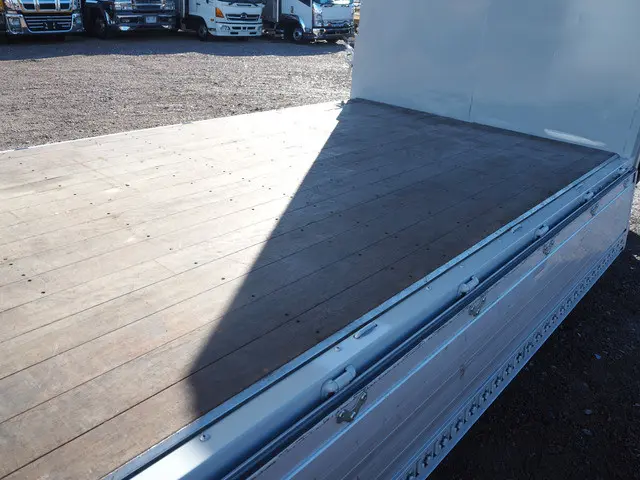 三菱 キャンター 2PG-FEBS0(2WD)の写真20