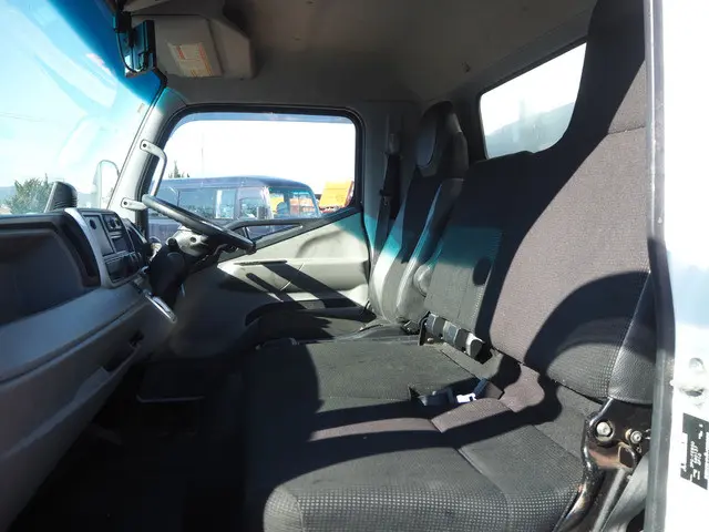 三菱 キャンター 2PG-FEBS0(2WD)の写真44