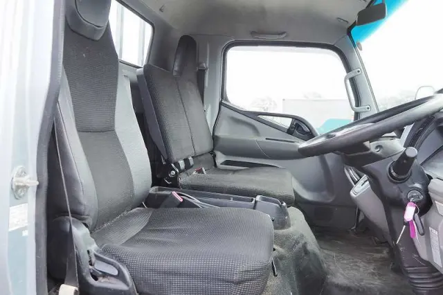 三菱 キャンター 2PG-FEBS0(2WD)の写真46