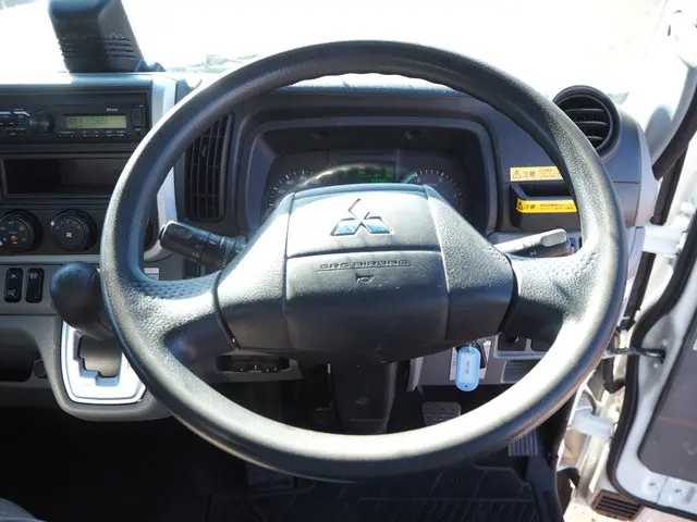 三菱 キャンター 2PG-FEBS0(2WD)の写真50