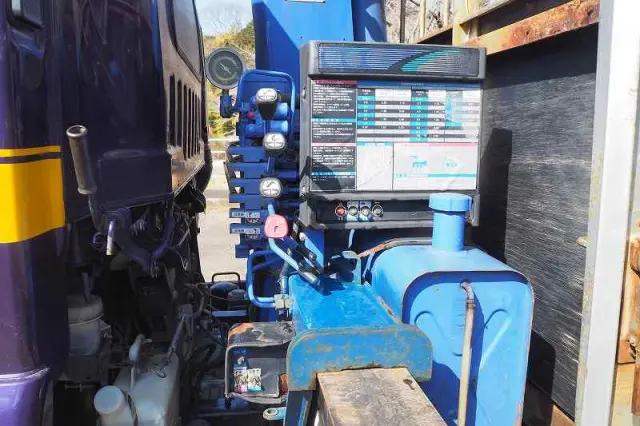 いすゞ フォワード PDG-FRR34T2(2WD)の写真15