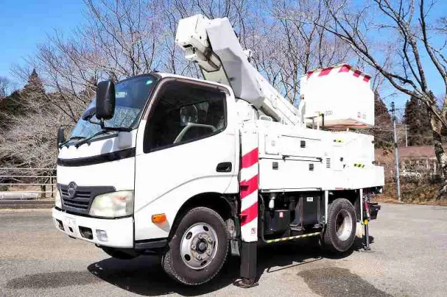 日野 デュトロ BDG-XZU304X(2WD)