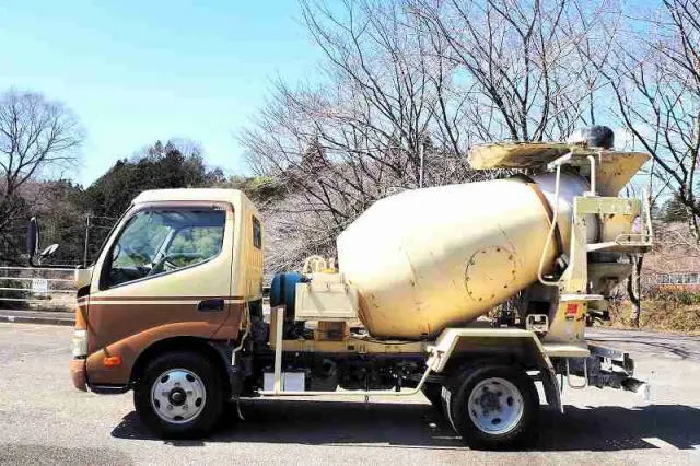 日野 デュトロ BDG-XZU304E(2WD)の写真2