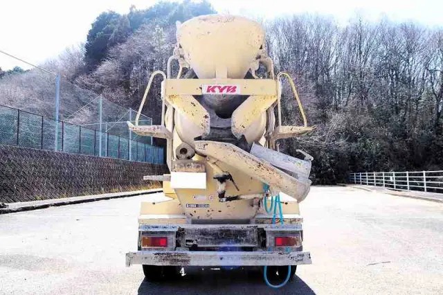 日野 デュトロ BDG-XZU304E(2WD)の写真4