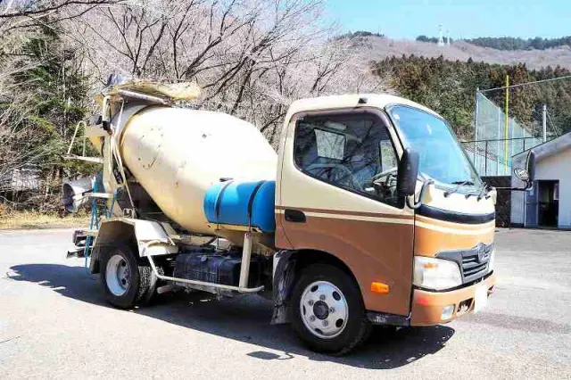 日野 デュトロ BDG-XZU304E(2WD)の写真7