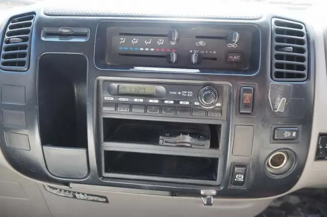 日野 デュトロ BDG-XZU304E(2WD)の写真49