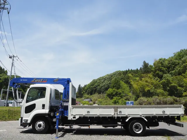 いすゞ フォワード TKG-FRR90S1(2WD)の写真2
