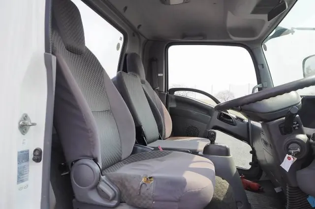 いすゞ フォワード TKG-FRR90S1(2WD)の写真47