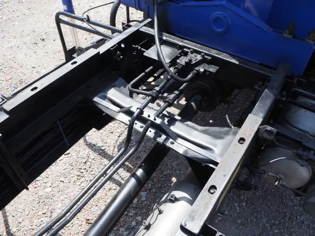 UD コンドル BDG-MK36C(2WD)の写真26