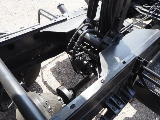 UD コンドル BDG-MK36C(2WD)の写真30