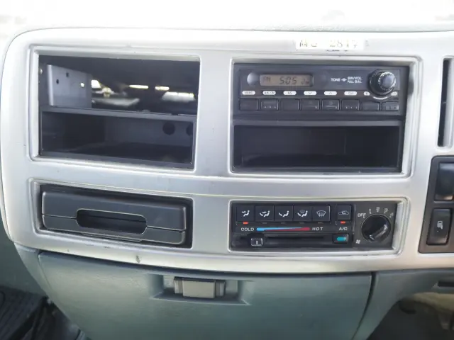 UD コンドル BDG-MK36C(2WD)の写真46