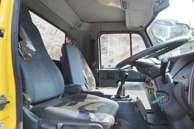 ＵＤ コンドル BDG-MK36C(2WD)の写真47