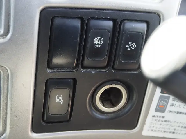 UD コンドル BDG-MK36C(2WD)の写真47