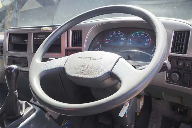 ＵＤ コンドル BDG-MK36C(2WD)の写真48