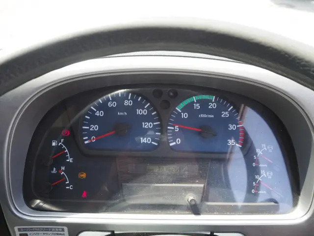 UD コンドル BDG-MK36C(2WD)の写真50