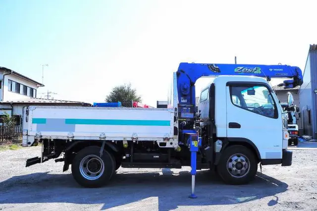 三菱 キャンター 2PG-FEB90(2WD)の写真6