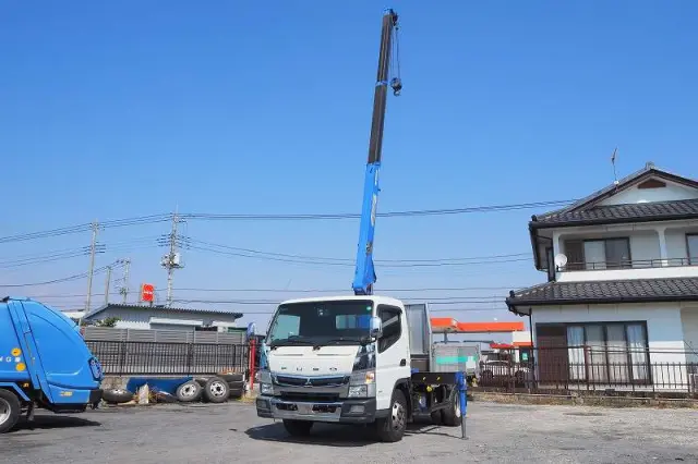 三菱 キャンター 2PG-FEB90(2WD)の写真13