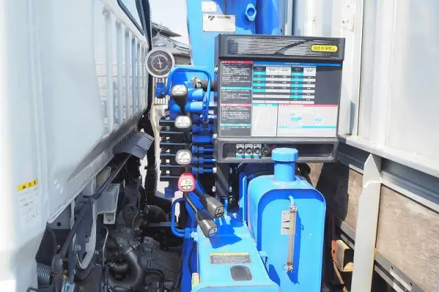 三菱 キャンター 2PG-FEB90(2WD)の写真15