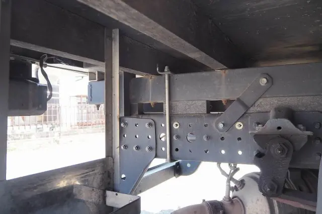 三菱 キャンター 2PG-FEB90(2WD)の写真30