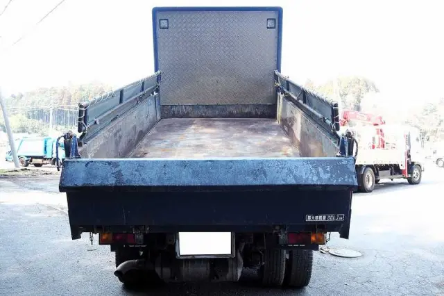 三菱 キャンター 2PG-FBA60(2WD)の写真4