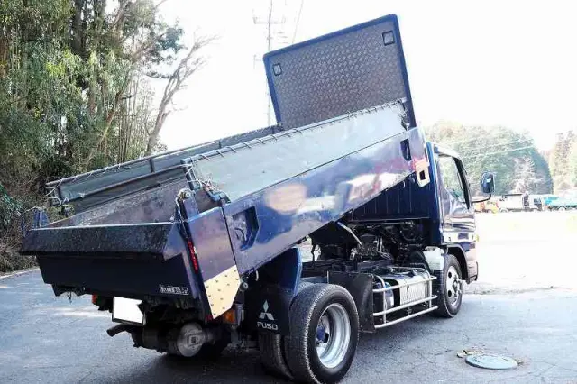 三菱 キャンター 2PG-FBA60(2WD)の写真5