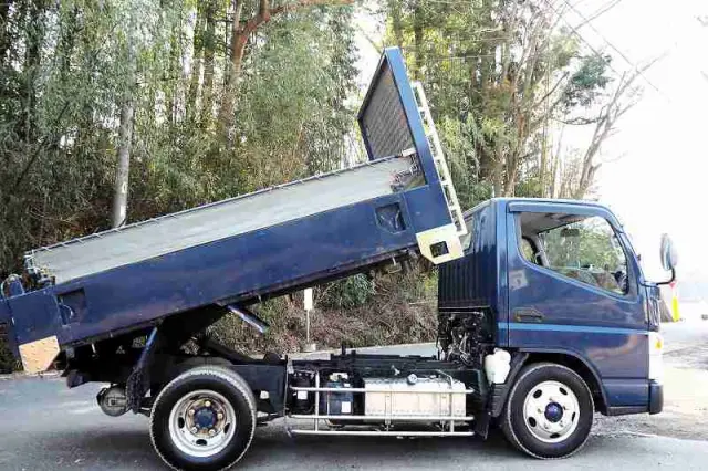 三菱 キャンター 2PG-FBA60(2WD)の写真6