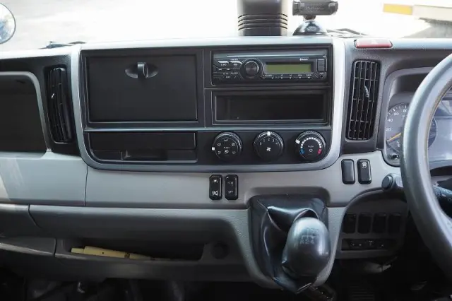 三菱 キャンター 2PG-FBA60(2WD)の写真48