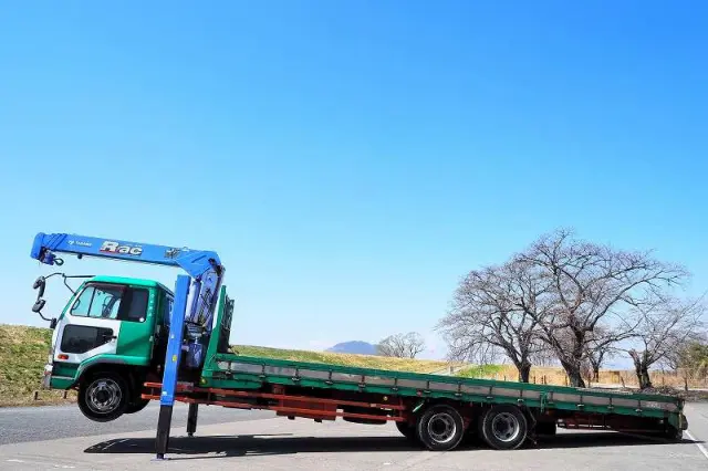 UD コンドル PK-PW37A(6x4)の写真2