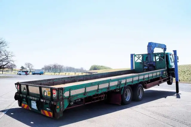 UD コンドル PK-PW37A(6x4)の写真5