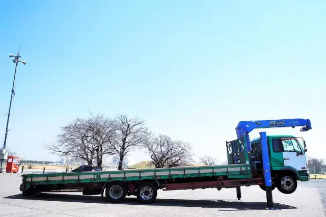 UD コンドル PK-PW37A(6x4)の写真6