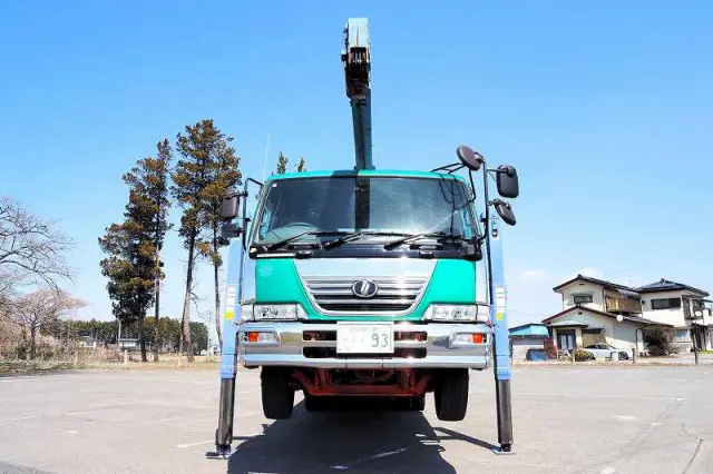 UD コンドル PK-PW37A(6x4)の写真8