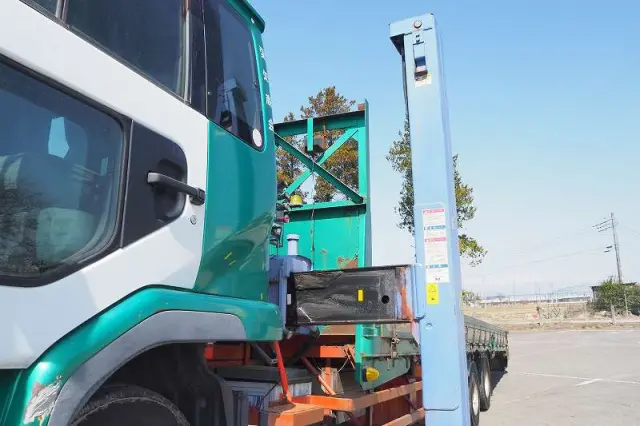 UD コンドル PK-PW37A(6x4)の写真13