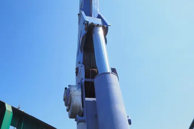 UD コンドル PK-PW37A(6x4)の写真16