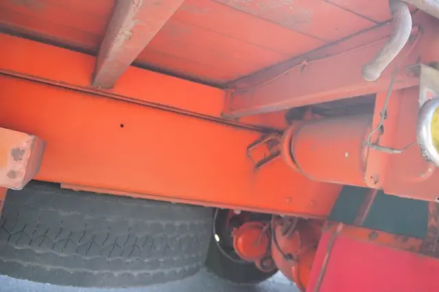 UD コンドル PK-PW37A(6x4)の写真32