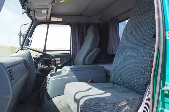 UD コンドル PK-PW37A(6x4)の写真45