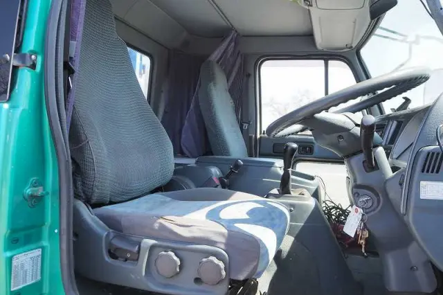 UD コンドル PK-PW37A(6x4)の写真46