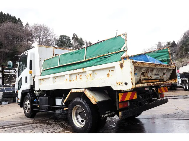 いすゞ フォワード 2PG-FRR90S1(2WD)の写真3