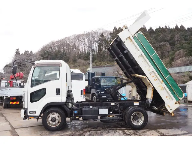 いすゞ フォワード 2PG-FRR90S1(2WD)の写真9