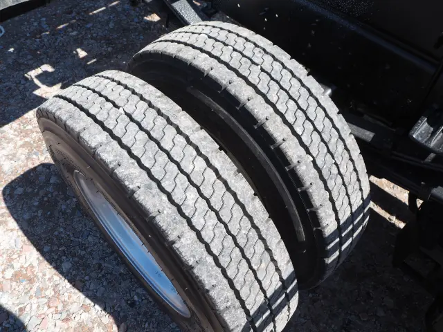 いすゞ フォワード 2PG-FRR90S1(2WD)の写真16