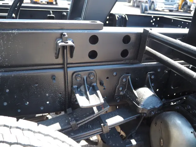 いすゞ フォワード 2PG-FRR90S1(2WD)の写真17