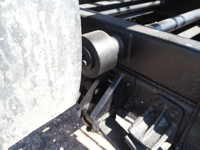 いすゞ フォワード 2PG-FRR90S1(2WD)の写真18