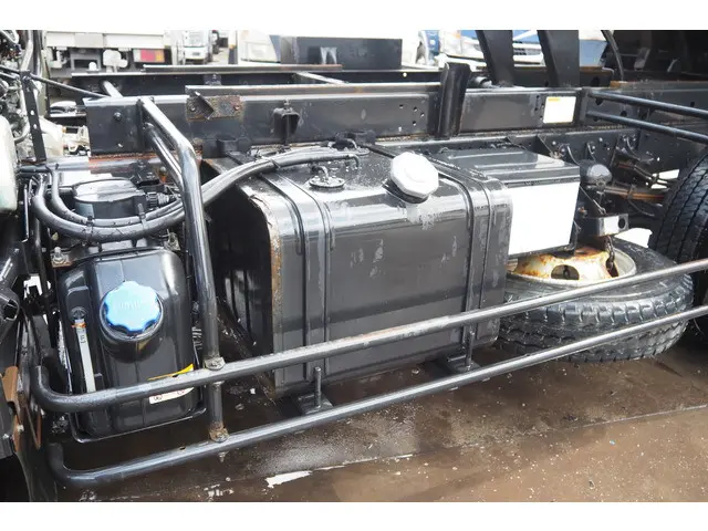 いすゞ フォワード 2PG-FRR90S1(2WD)の写真20