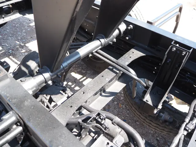 いすゞ フォワード 2PG-FRR90S1(2WD)の写真21