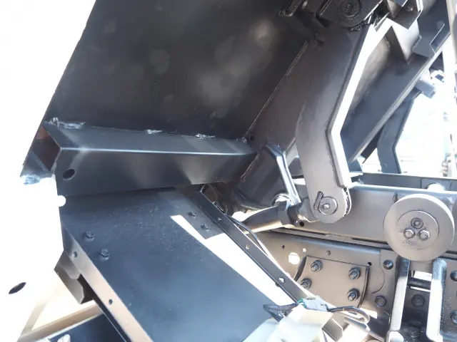 いすゞ フォワード 2PG-FRR90S1(2WD)の写真25