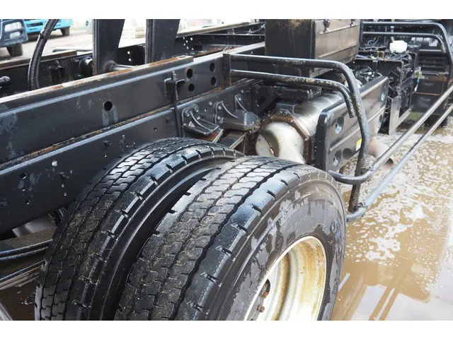 いすゞ フォワード 2PG-FRR90S1(2WD)の写真26