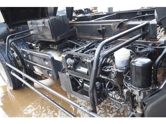 いすゞ フォワード 2PG-FRR90S1(2WD)の写真27