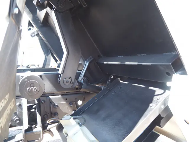 いすゞ フォワード 2PG-FRR90S1(2WD)の写真30