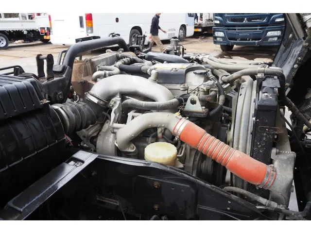 いすゞ フォワード 2PG-FRR90S1(2WD)の写真44