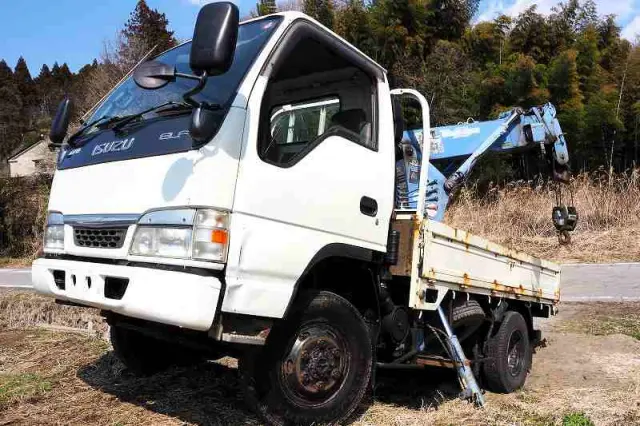 いすゞ エルフ KR-NKS81GR(4WD)の写真1